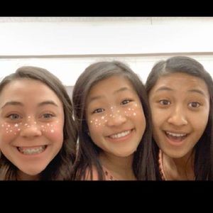 Meet your Posher, Dakota